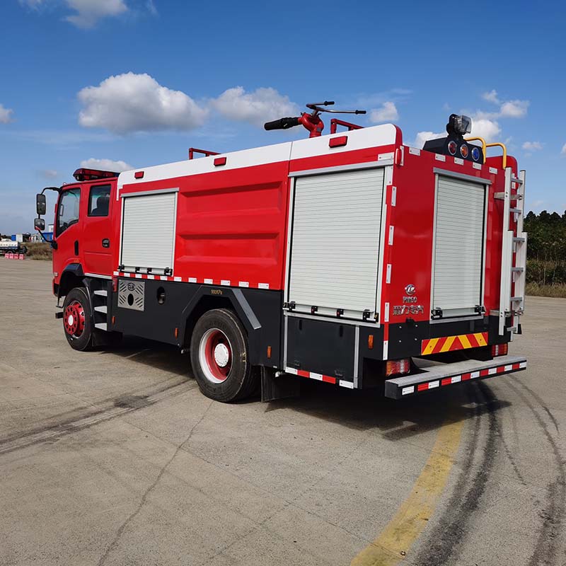 Camion de lutte contre l'incendie 4x4 tout neuf de 6 000 litres avec eau et mousse Camion de lutte contre l'incendie 4x4 tout neuf de 6 000 litres avec eau et mousse
