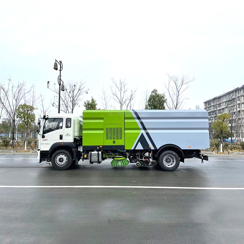 HOWO 4*2 щетка высокого давления для уборки дорог HOWO 4*2 щетка высокого давления для уборки дорог