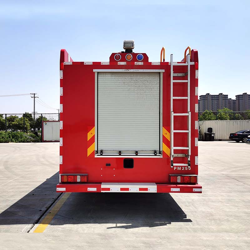 Camion-citerne à eau et mousse Howo 8x4 25 000 L pour pompiers Camion-citerne à eau et mousse Howo 8x4 25 000 L pour pompiers