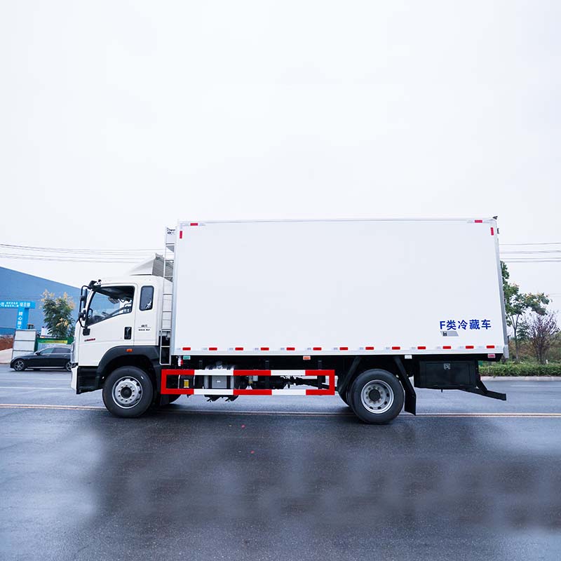 HOWO RHD 4X2 6.8m рефрижераторный фургон с морозильной камерой HOWO RHD 4X2 6.8m рефрижераторный фургон с морозильной камерой