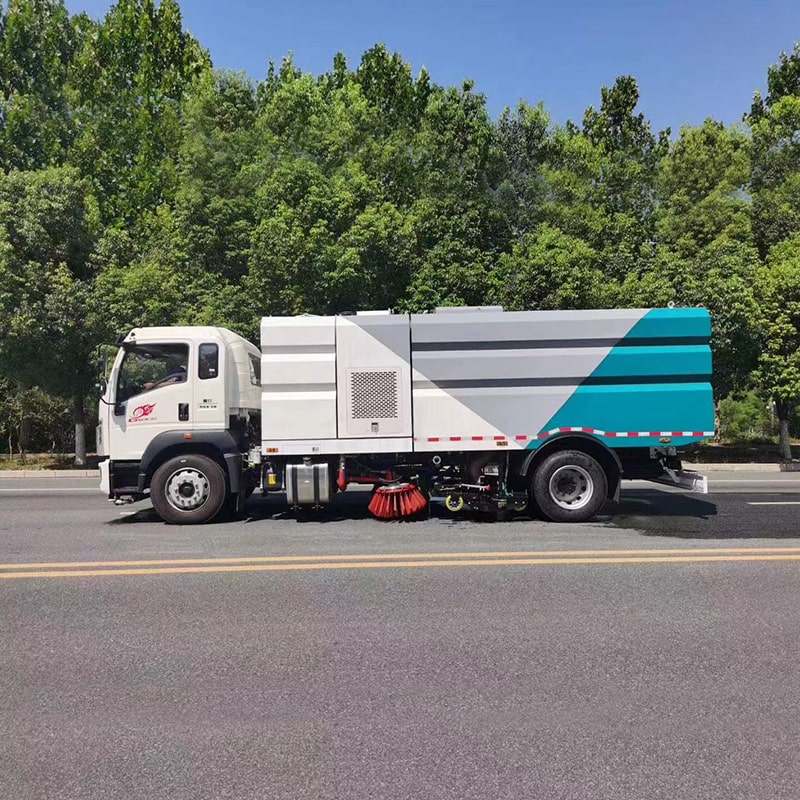 شاحنة كاسحة طرق عالية الضغط SINOTRUK 4*2 مستعملة أو جديدة شاحنة كاسحة طرق عالية الضغط SINOTRUK 4*2 مستعملة أو جديدة