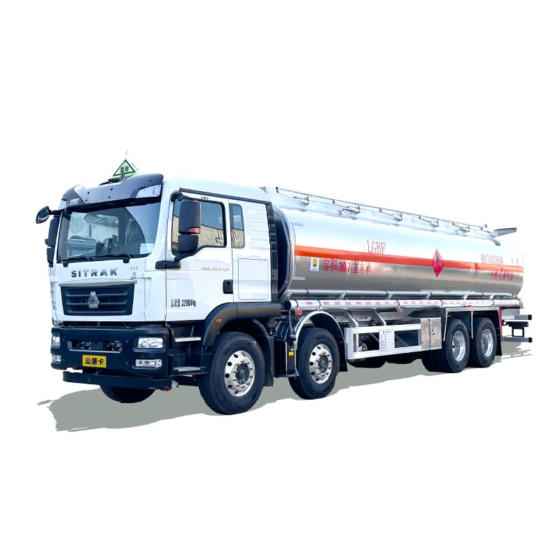 Camion de livraison de transport de carburant diesel HOWO 8*4 20cbm Camion de livraison de transport de carburant diesel HOWO 8*4 20cbm