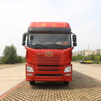 FAW 8*4 animal poultry chicken pig transport truck