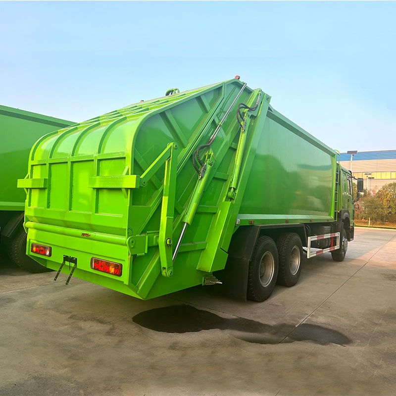 SINOTRUCK HOWO 18 CBM Compactor Garbage Truck 6 x 4 for Sale SINOTRUCK HOWO 18 CBM Compactor Garbage Truck 6 x 4 for Sale