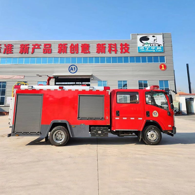 شاحنة إطفاء ISUZU 4*2 جديدة أو مستعملة 4cbm عالية الجودة شاحنة إطفاء ISUZU 4*2 جديدة أو مستعملة 4cbm عالية الجودة