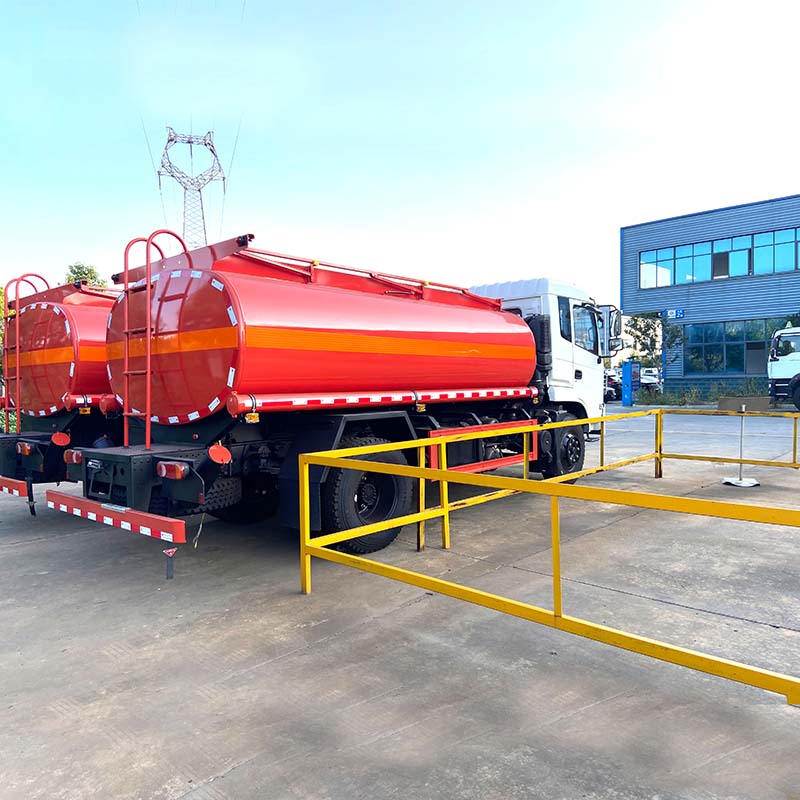 دونغفنغ 12000L شاحنة نقل وقود الديزل دونغفنغ 12000L شاحنة نقل وقود الديزل