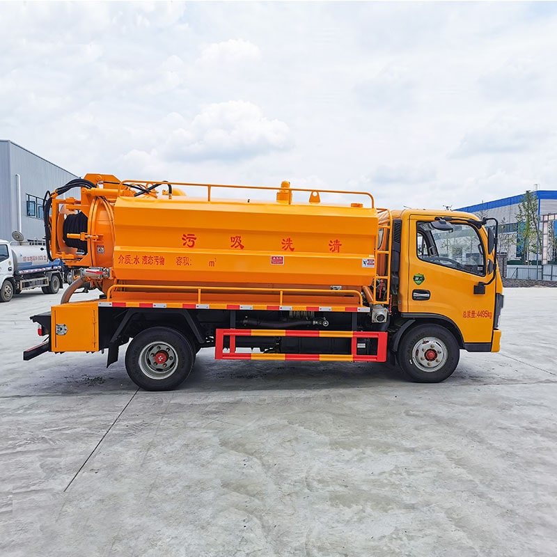 Ассенизационная машина Dongfeng 4*2 6000L Ассенизационная машина Dongfeng 4*2 6000L