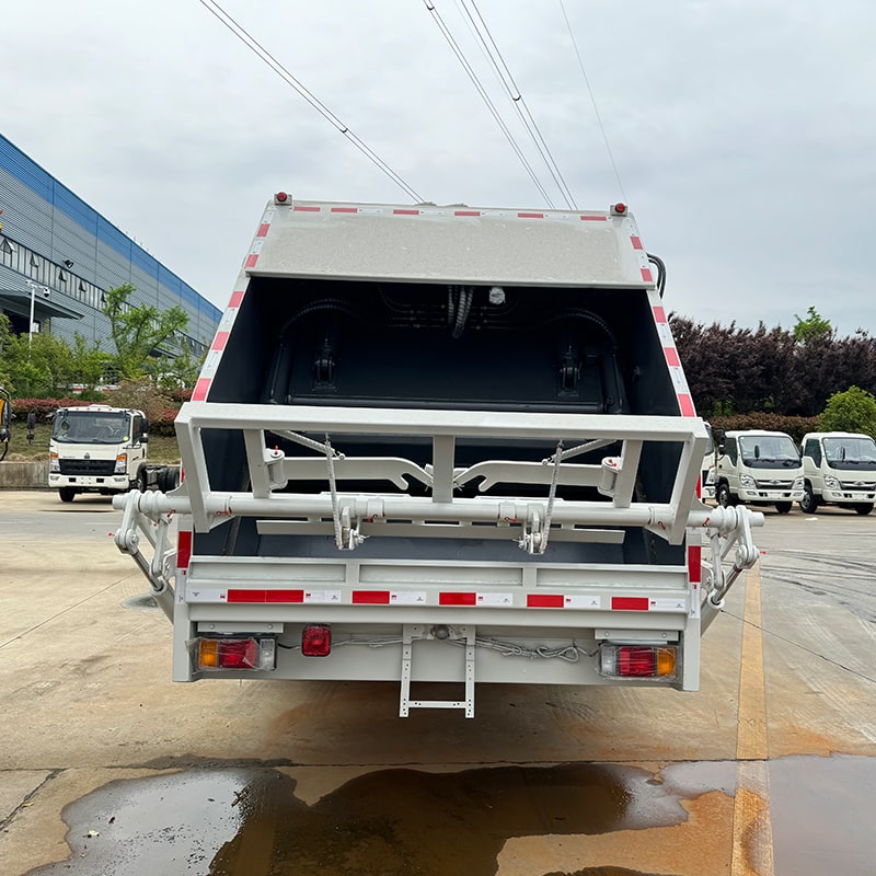 Camion à ordures compacteur Janpan Brand 4 x 2 15 CBM Camion à ordures compacteur Janpan Brand 4 x 2 15 CBM